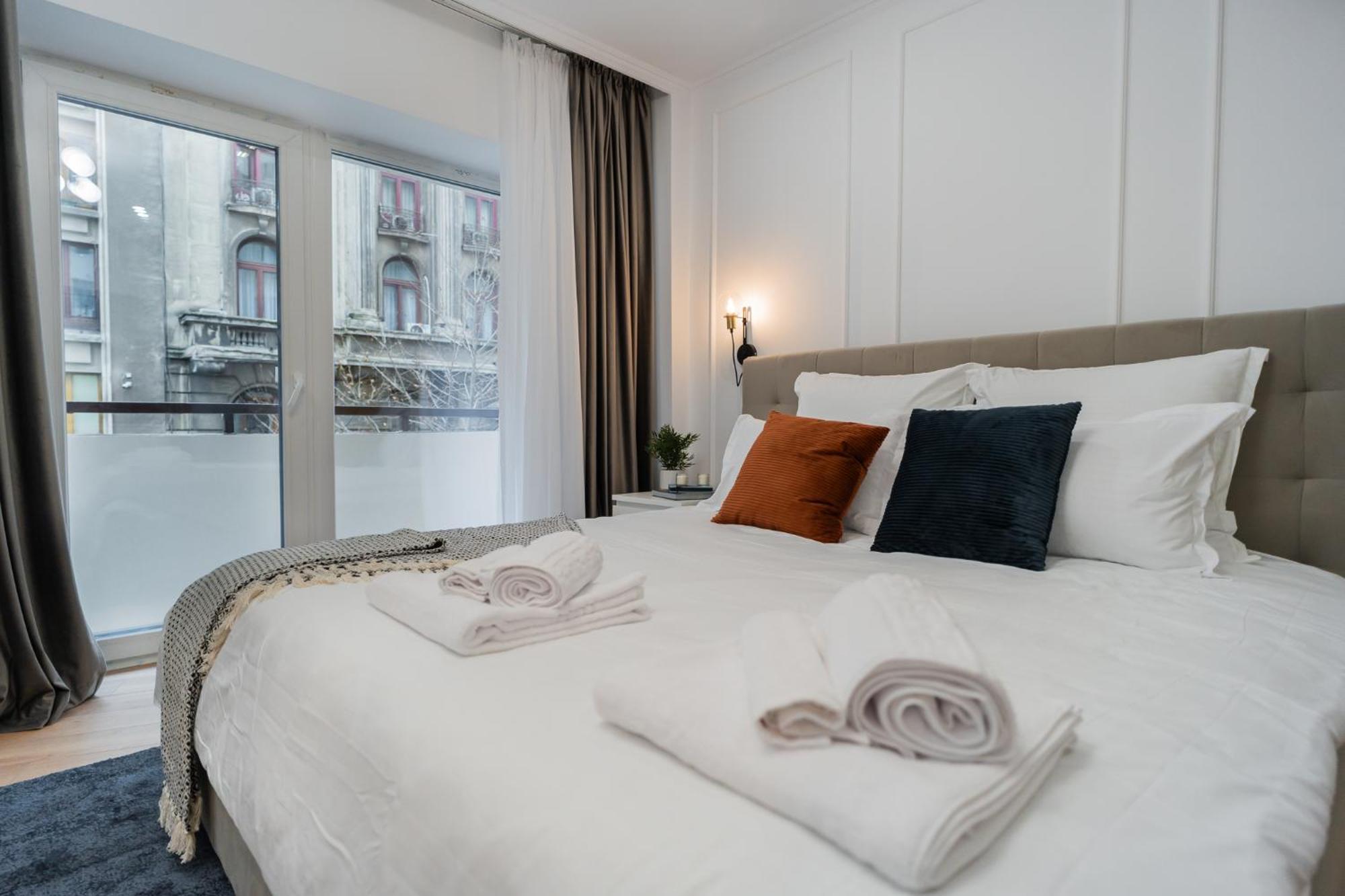 Urban Pearl - Old Town - Unique 4Br/3Ba Apartment Bucharest Luaran gambar