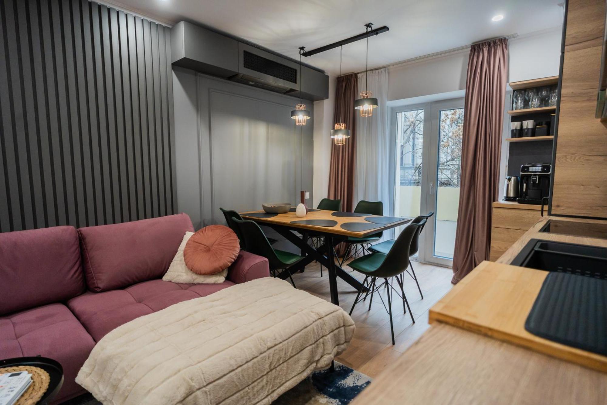 Urban Pearl - Old Town - Unique 4Br/3Ba Apartment Bucharest Luaran gambar